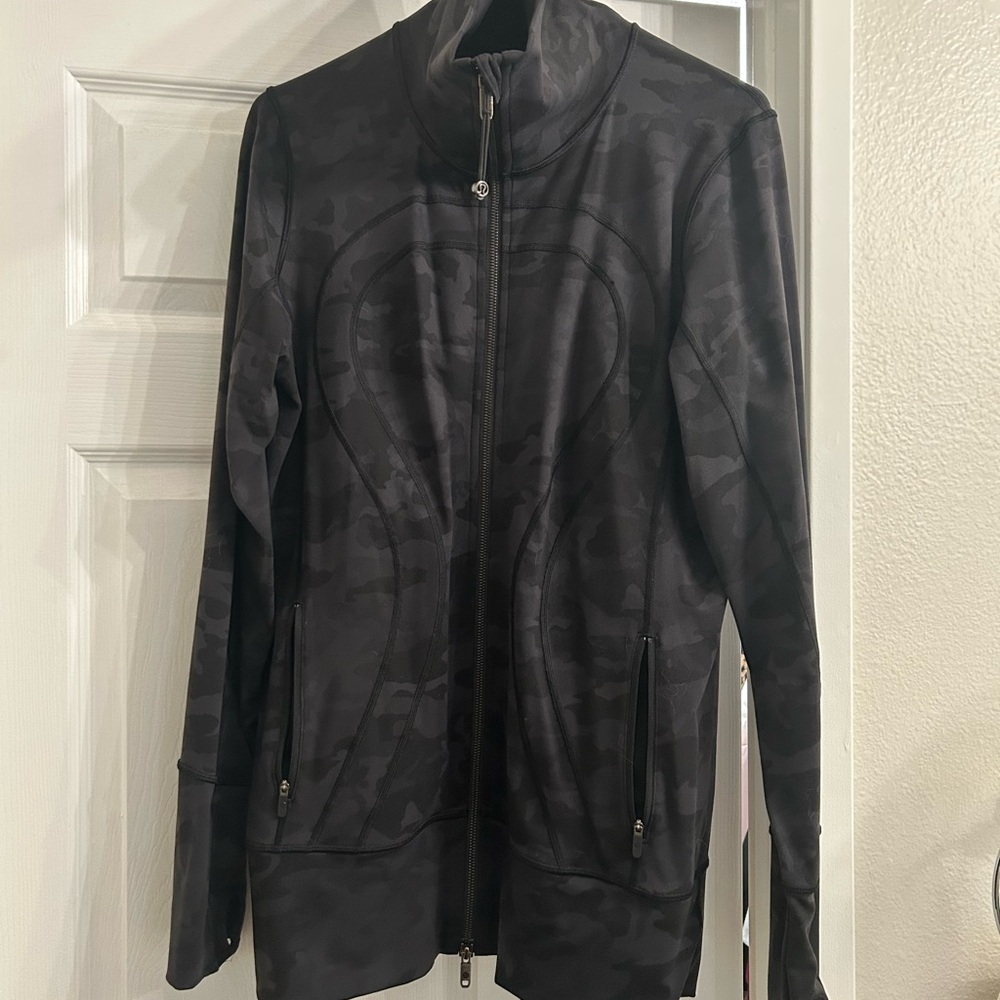 Lululemon In-Stride Black Camo Full-Zip Longline Athletic Jacket